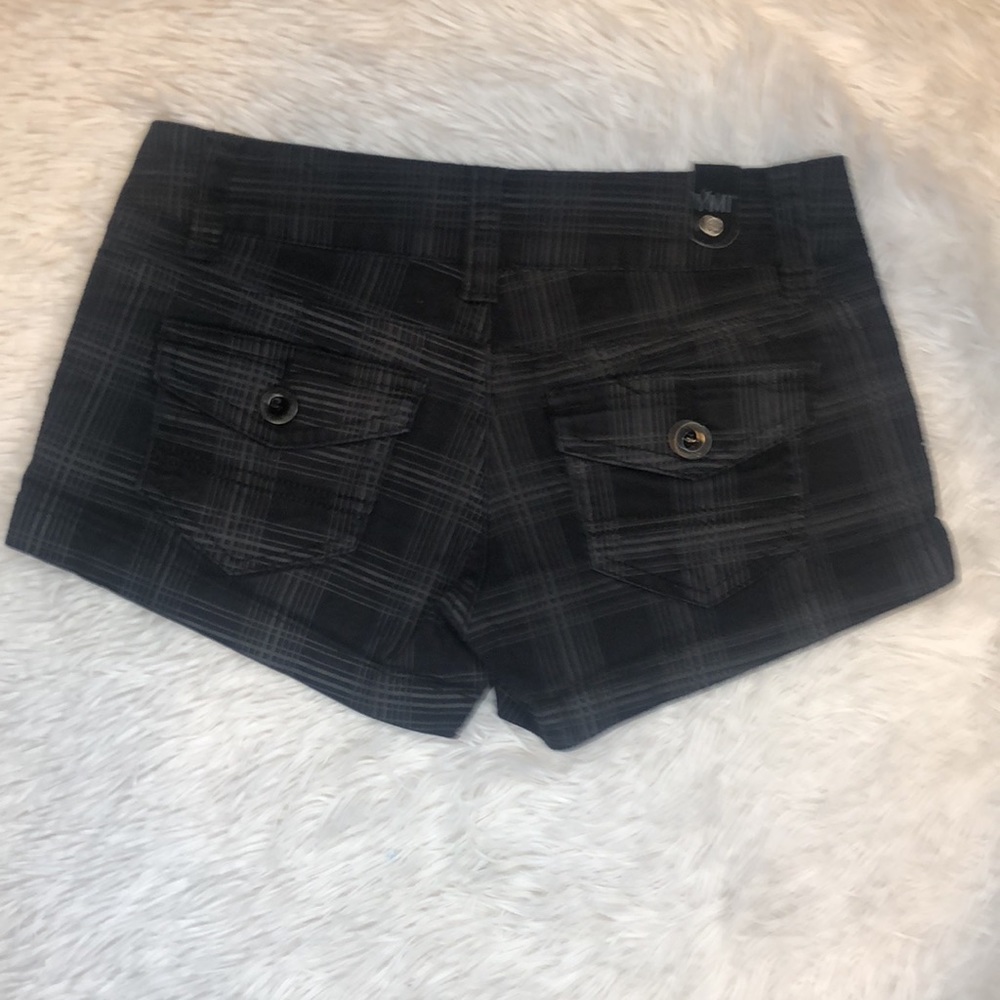 YMI shorts - Picture 3 of 9